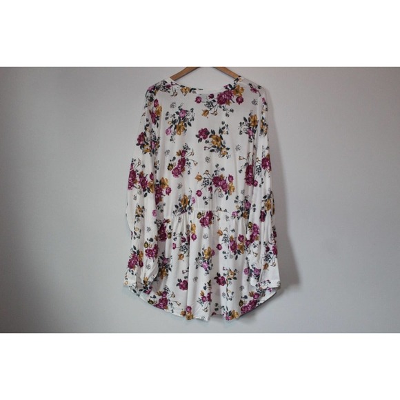 Torrid White Floral Challis Button Blouse Women's Plus Size 4 4X H14448 - Picture 7 of 11